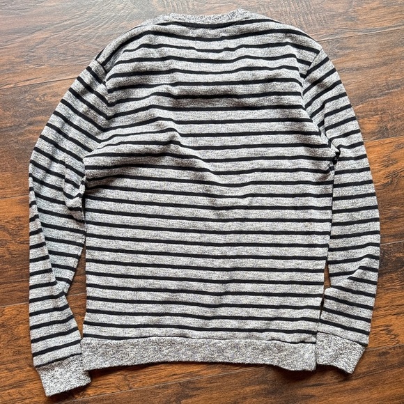 Lucky Brand Men's Black and Gray Striped Sweater size Medium (G5) - Picture 4 of 6